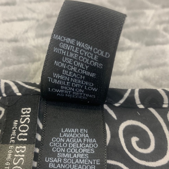 Bisou Bisou Sheer Black Floral Print V-Neck Peplum Top Size Large - Picture 12 of 13